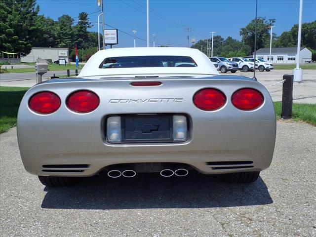 2001 Chevrolet Corvette Base