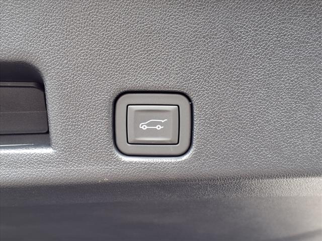 2025 GMC Acadia AT4