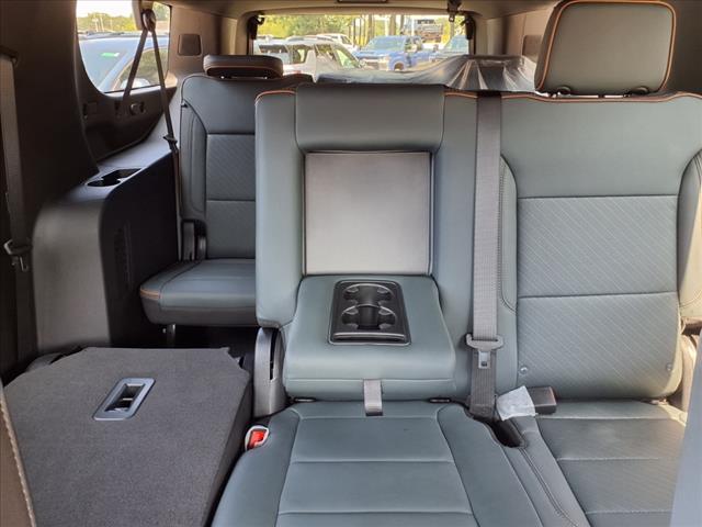 2025 GMC Yukon XL AT4