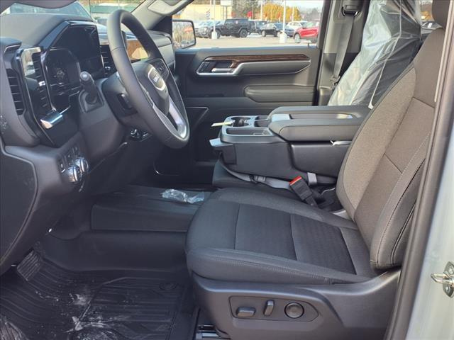 2025 GMC Sierra 1500 SLE