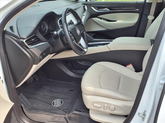 2022 Buick Enclave Essence