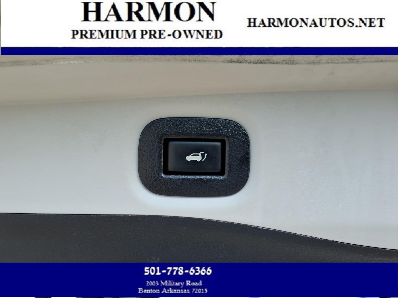 View vehicle photo 7