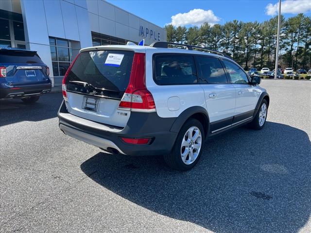 Preowned 2016 VOLVO XC70 T5 Classic Premier for sale by Apple Ford of Lynchburg, Inc. in Lynchburg, VA