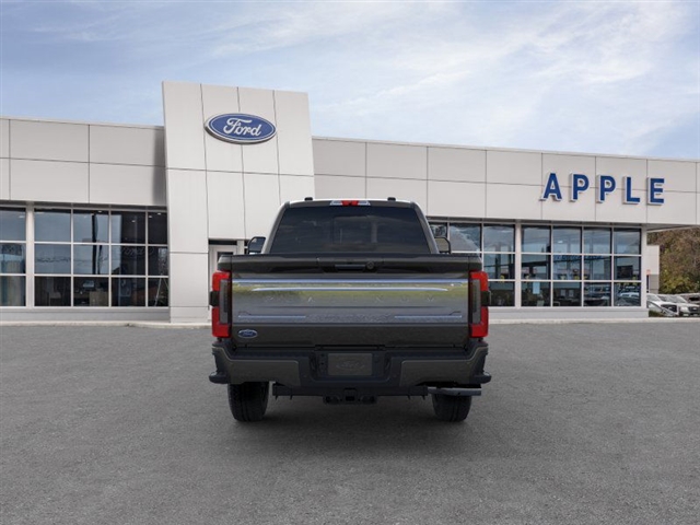 2025 Ford F-350 Super Duty PLATINUM 4WD CREW CAB 8