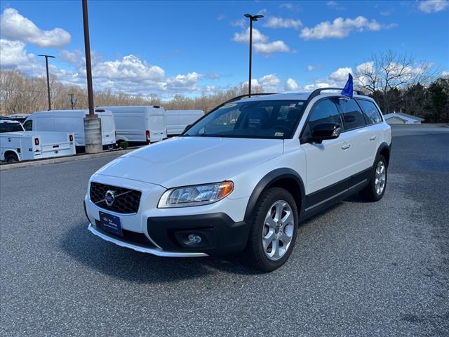 Preowned 2016 VOLVO XC70 T5 Classic Premier for sale by Apple Ford of Lynchburg, Inc. in Lynchburg, VA