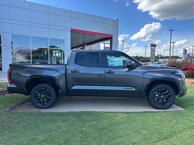 2025 Toyota Tundra Platinum HV