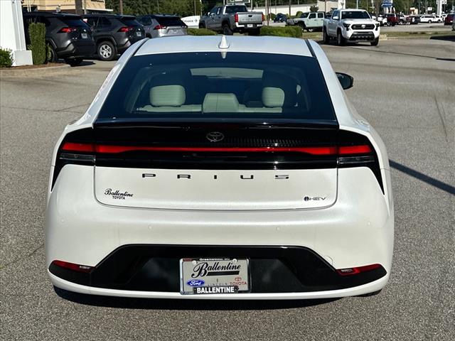 2025 Toyota Prius XLE