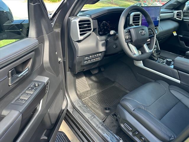 2025 Toyota Tundra Platinum HV