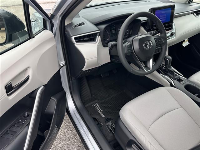 2025 Toyota Corolla Cross LE