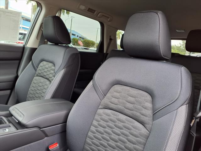 2025 Nissan Pathfinder S