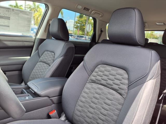 2025 Nissan Pathfinder S