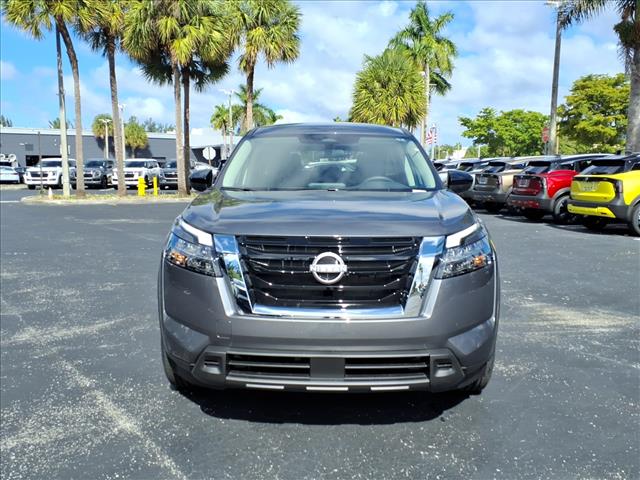 2025 Nissan Pathfinder S