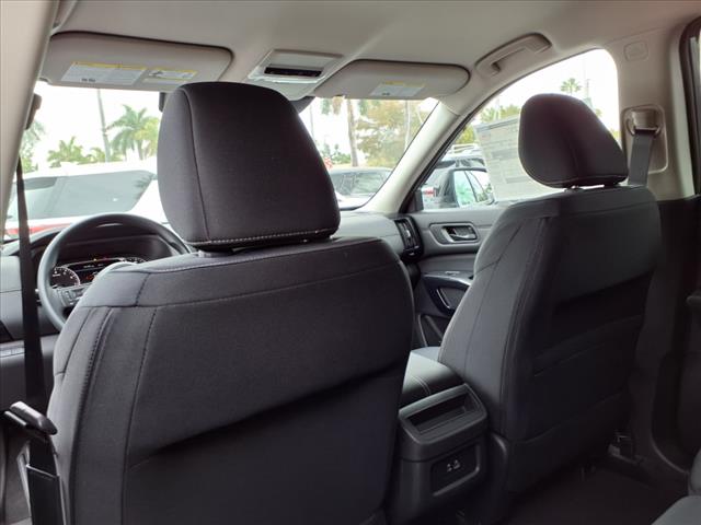 2025 Nissan Pathfinder S