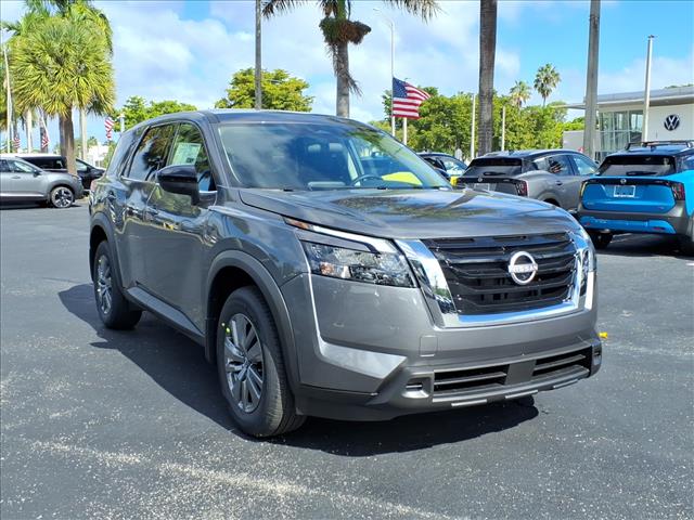 2025 Nissan Pathfinder S