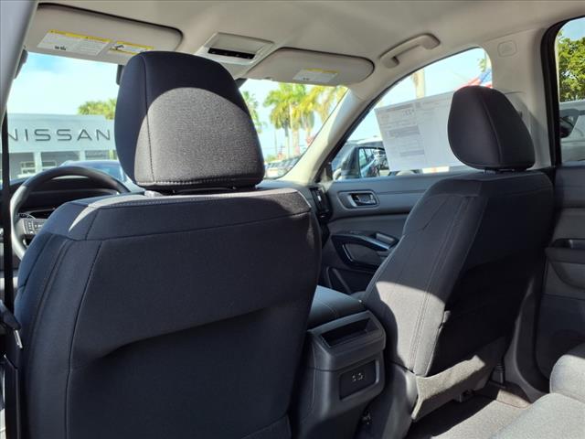 2025 Nissan Pathfinder S