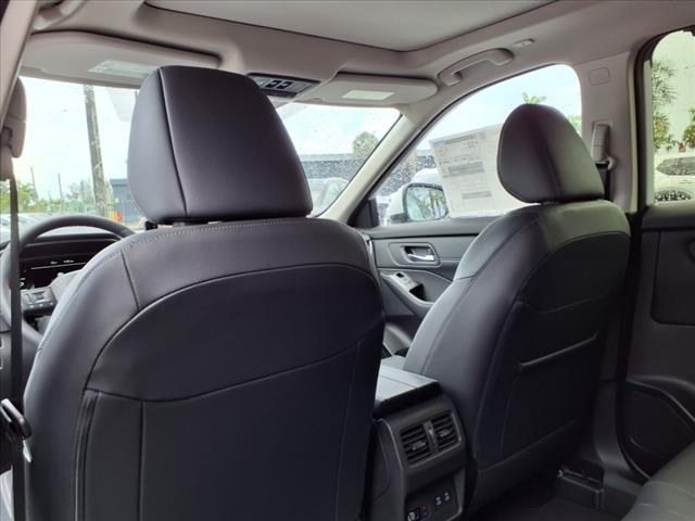 2025 Nissan Rogue SL