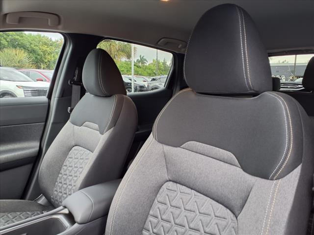 2025 Nissan Kicks SV