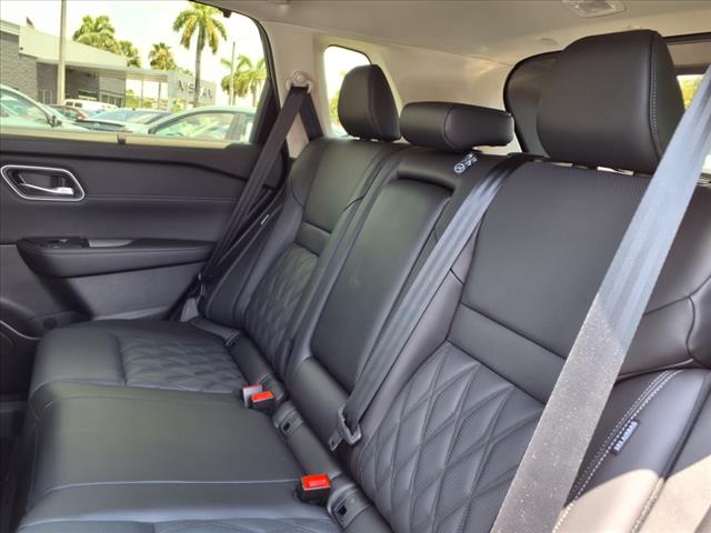 2025 Nissan Rogue Platinum