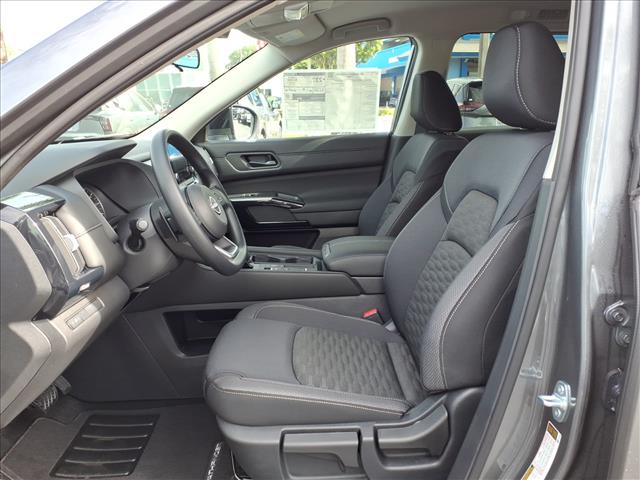2025 Nissan Pathfinder S