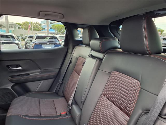 2025 Nissan Kicks SR