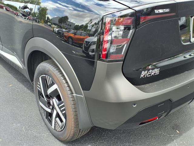 2025 Nissan Kicks SV