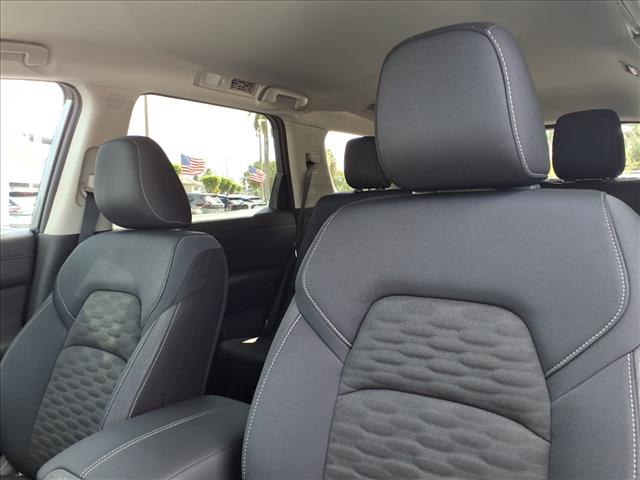 2025 Nissan Pathfinder S