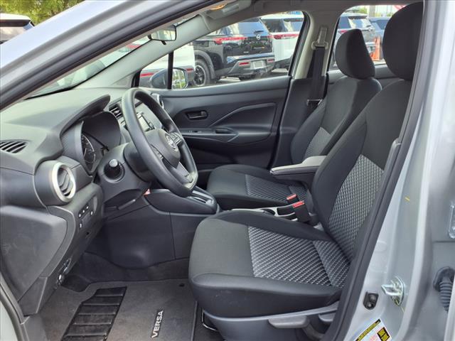 2024 Nissan Versa 1.6 S