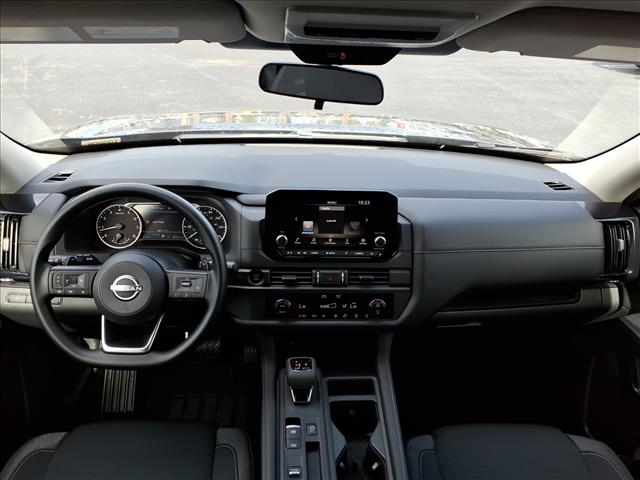 2025 Nissan Pathfinder S