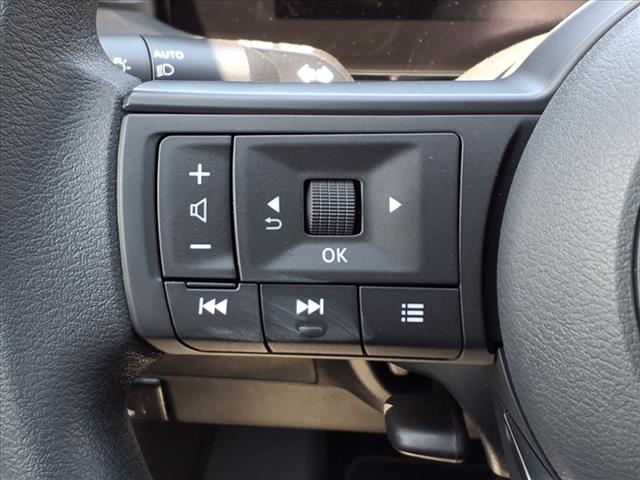 2025 Nissan Kicks S