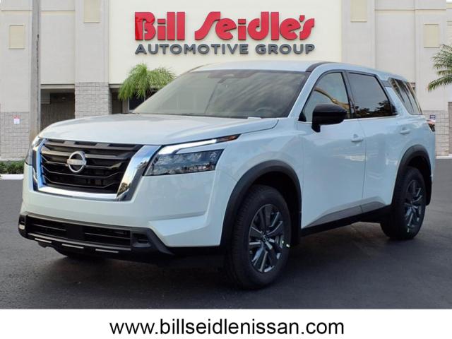 2025 Nissan Pathfinder S