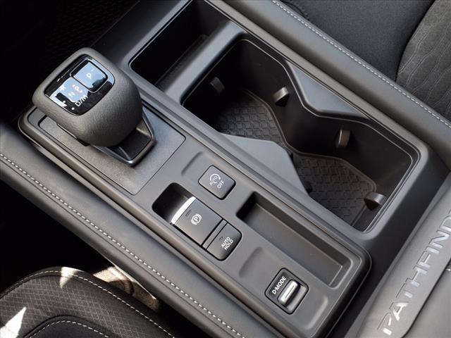 2025 Nissan Pathfinder S