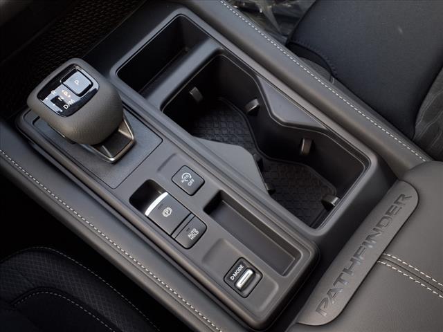 2025 Nissan Pathfinder S
