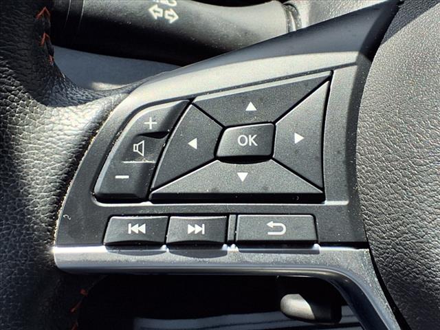 2023 Nissan Versa 1.6 SR