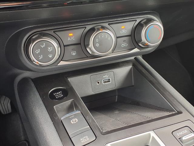 2025 Nissan Kicks S
