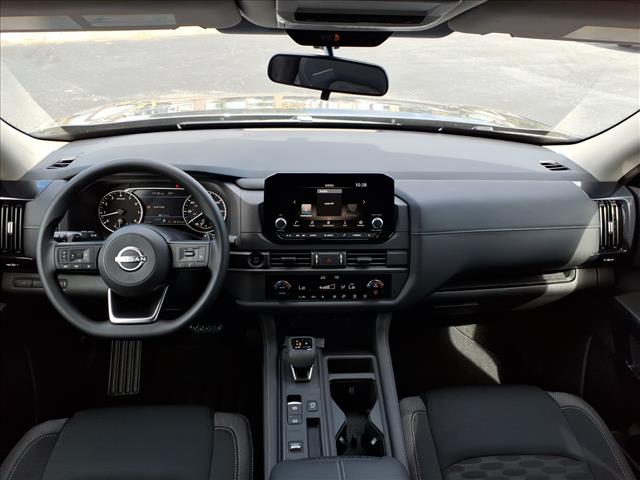 2025 Nissan Pathfinder S