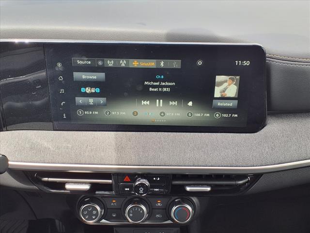 2025 Nissan Kicks SV