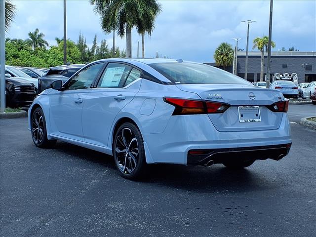 2025 Nissan Altima SR