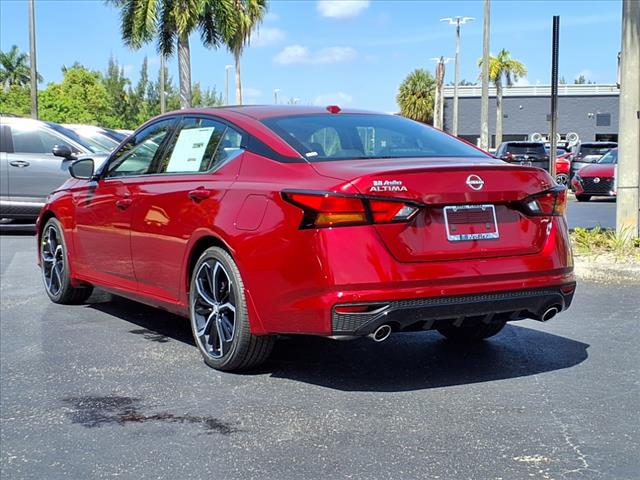 2025 Nissan Altima SR