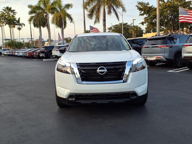 2025 Nissan Pathfinder S