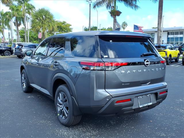2025 Nissan Pathfinder S