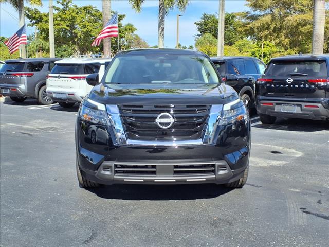 2025 Nissan Pathfinder S