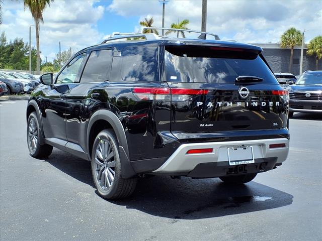 2025 Nissan Pathfinder SL