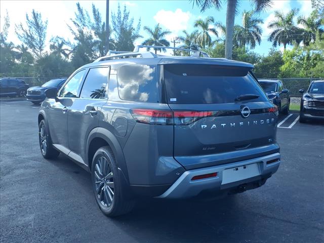 2025 Nissan Pathfinder SL
