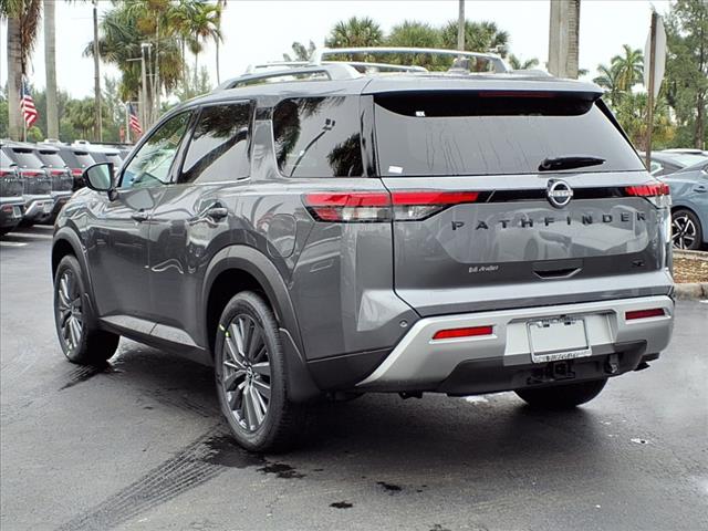 2025 Nissan Pathfinder SL