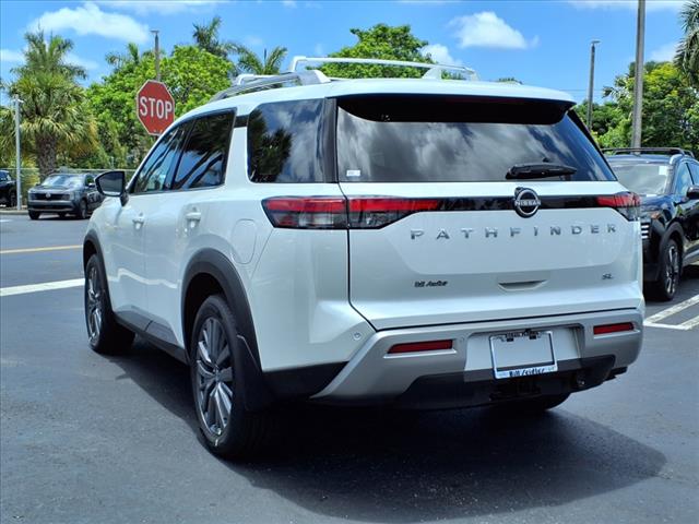 2025 Nissan Pathfinder SL