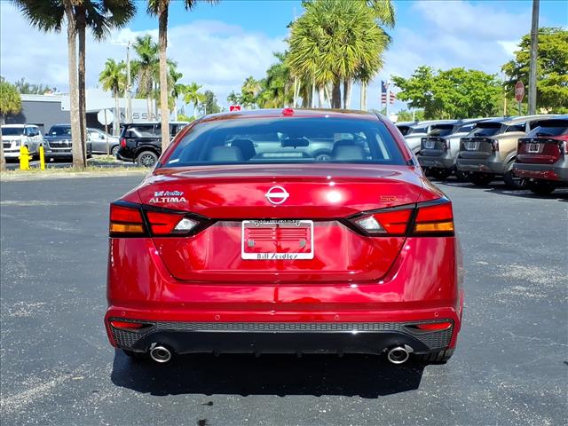 2025 Nissan Altima SR