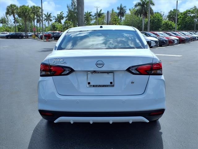 2024 Nissan Versa 1.6 S