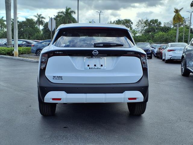 2025 Nissan Kicks SV