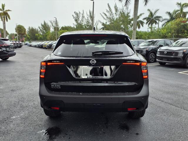 2025 Nissan Kicks SV