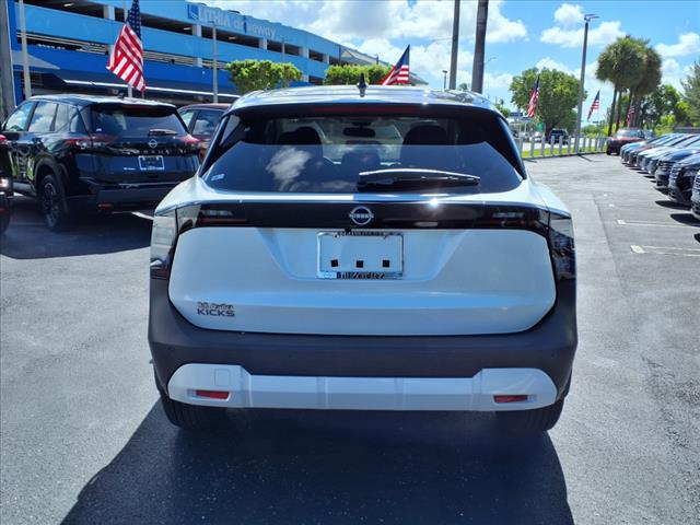 2025 Nissan Kicks SV